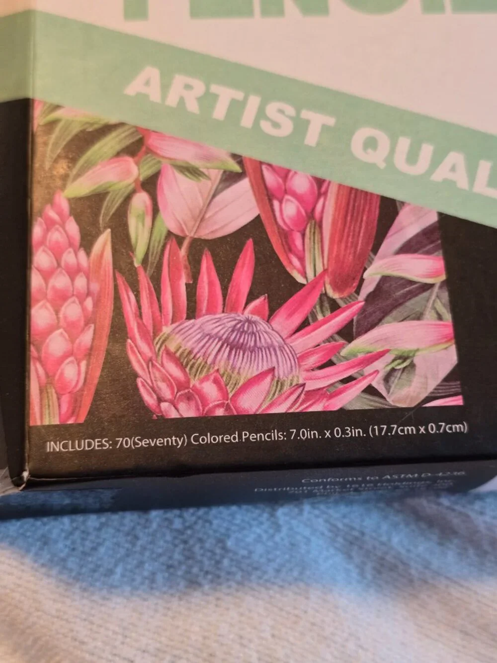 70-Count Artist Quality Colored Pencil Set - Pre-Owned